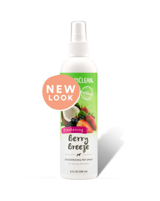 Tropiclean Berry Breeze Deodorizing Pet Spray 236ml - preparat deodoryzujący do odświeżania sierści, o zapachu jagód
